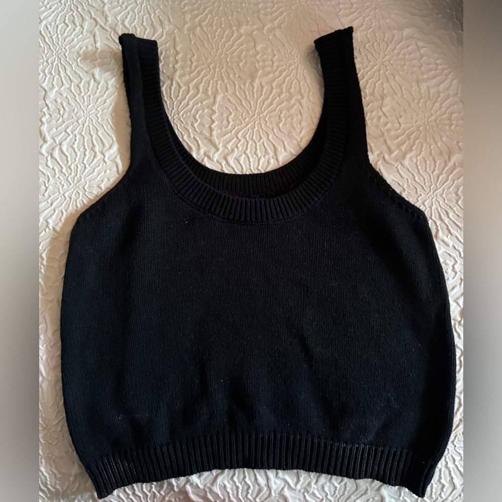 Double Zero Black Ribbed Crop Tank Top, size small